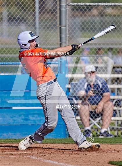 Thumbnail 2 in Del Campo vs. Cosumnes Oaks photogallery.