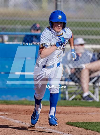 Thumbnail 2 in Del Campo vs. Cosumnes Oaks photogallery.