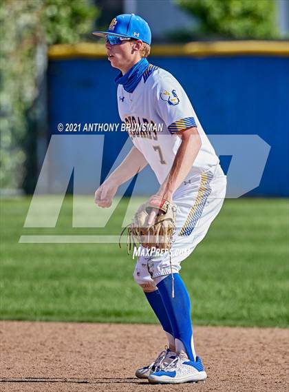 Thumbnail 2 in Del Campo vs. Cosumnes Oaks photogallery.