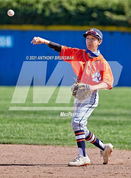 Thumbnail 1 in Del Campo vs. Cosumnes Oaks photogallery.