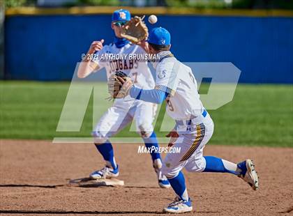 Thumbnail 3 in Del Campo vs. Cosumnes Oaks photogallery.