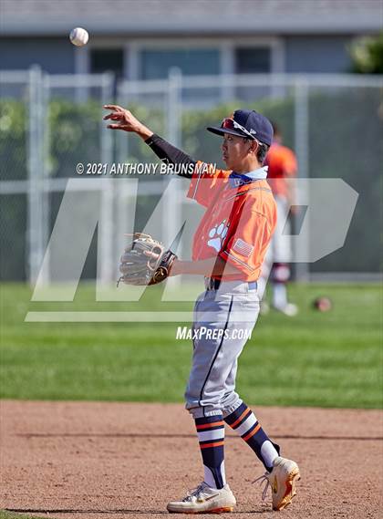 Thumbnail 3 in Del Campo vs. Cosumnes Oaks photogallery.