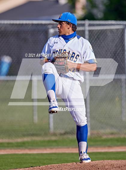 Thumbnail 1 in Del Campo vs. Cosumnes Oaks photogallery.