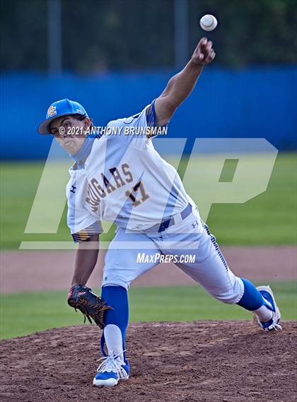 Thumbnail 1 in Del Campo vs. Cosumnes Oaks photogallery.