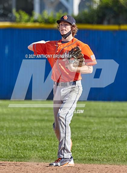 Thumbnail 2 in Del Campo vs. Cosumnes Oaks photogallery.