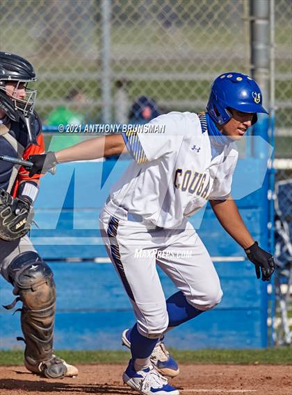 Thumbnail 3 in Del Campo vs. Cosumnes Oaks photogallery.