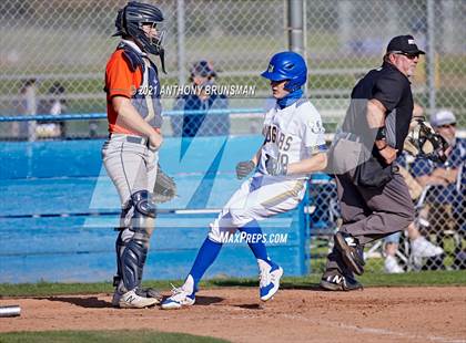 Thumbnail 1 in Del Campo vs. Cosumnes Oaks photogallery.