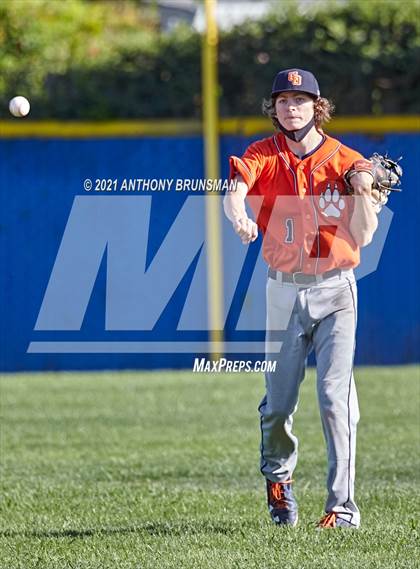 Thumbnail 1 in Del Campo vs. Cosumnes Oaks photogallery.
