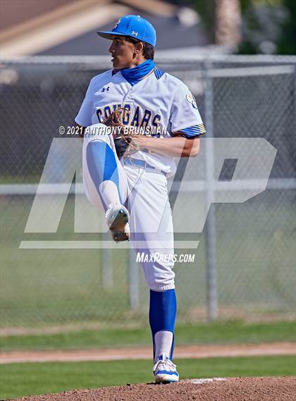 Thumbnail 2 in Del Campo vs. Cosumnes Oaks photogallery.