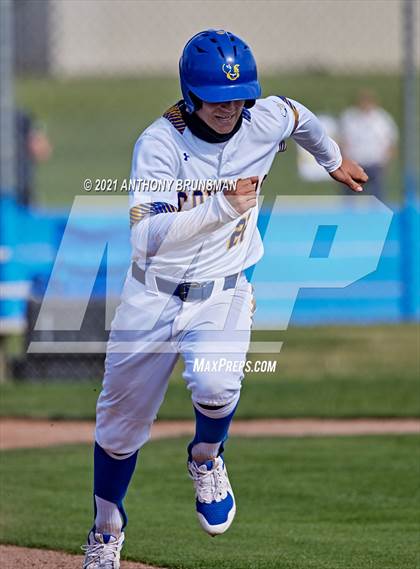 Thumbnail 2 in Del Campo vs. Cosumnes Oaks photogallery.