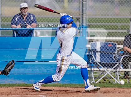 Thumbnail 3 in Del Campo vs. Cosumnes Oaks photogallery.