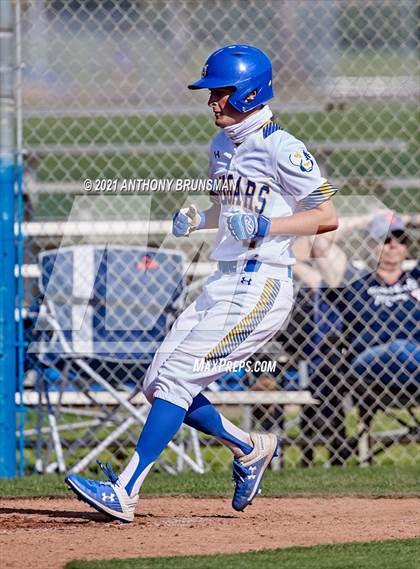 Thumbnail 2 in Del Campo vs. Cosumnes Oaks photogallery.