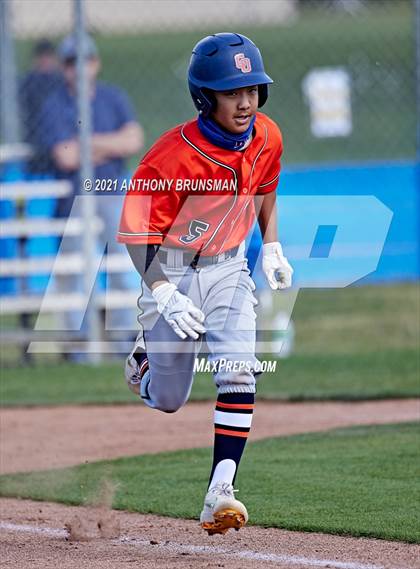 Thumbnail 2 in Del Campo vs. Cosumnes Oaks photogallery.