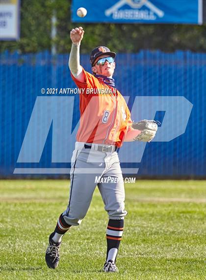 Thumbnail 3 in Del Campo vs. Cosumnes Oaks photogallery.