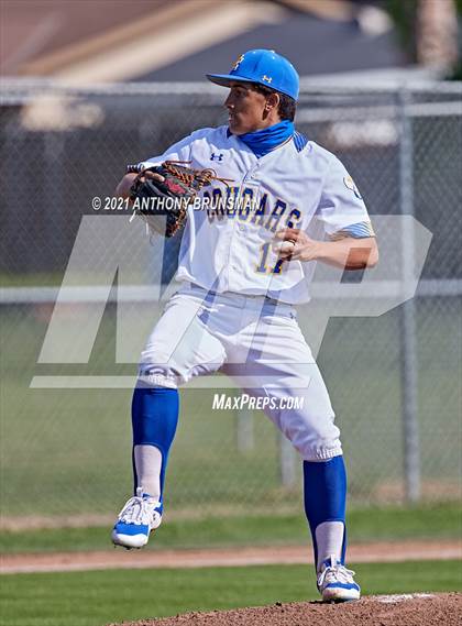Thumbnail 3 in Del Campo vs. Cosumnes Oaks photogallery.