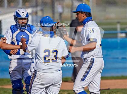 Thumbnail 2 in Del Campo vs. Cosumnes Oaks photogallery.