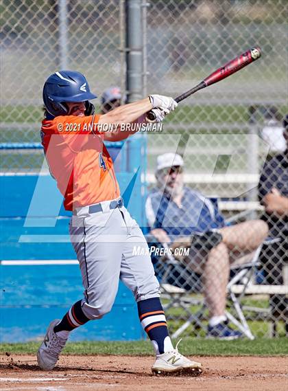 Thumbnail 1 in Del Campo vs. Cosumnes Oaks photogallery.