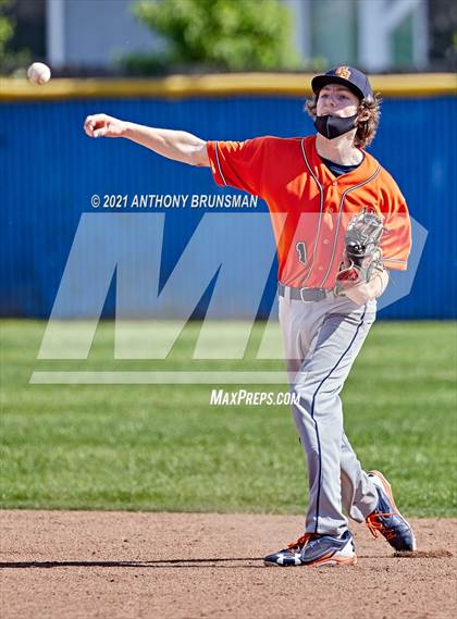 Thumbnail 2 in Del Campo vs. Cosumnes Oaks photogallery.