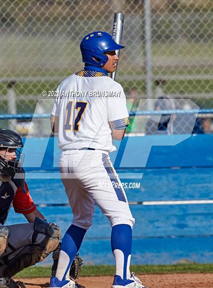 Thumbnail 2 in Del Campo vs. Cosumnes Oaks photogallery.