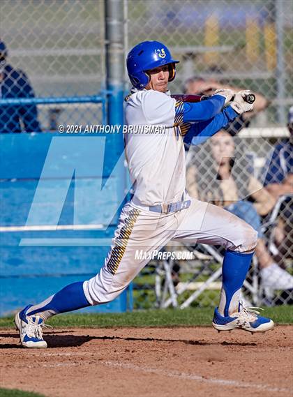 Thumbnail 2 in Del Campo vs. Cosumnes Oaks photogallery.