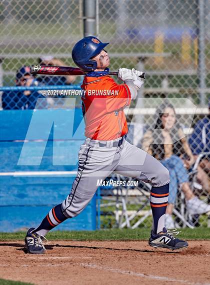 Thumbnail 2 in Del Campo vs. Cosumnes Oaks photogallery.