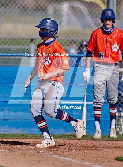 Thumbnail 1 in Del Campo vs. Cosumnes Oaks photogallery.
