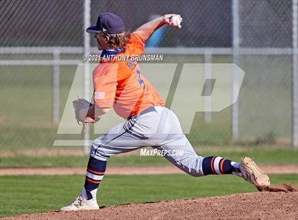 Thumbnail 1 in Del Campo vs. Cosumnes Oaks photogallery.