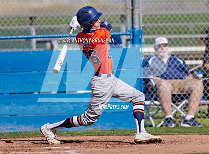 Thumbnail 2 in Del Campo vs. Cosumnes Oaks photogallery.