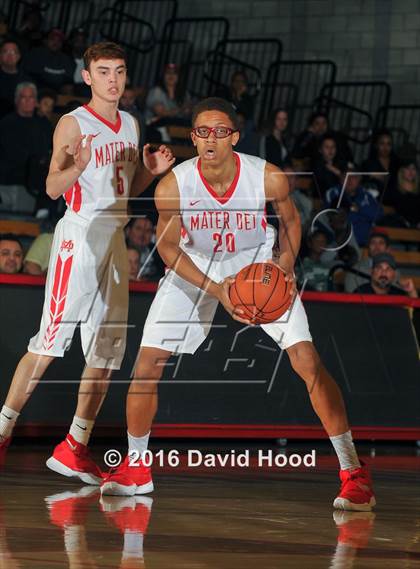 Thumbnail 2 in Shadow Mountain @ Mater Dei (Nike Extravaganza) photogallery.