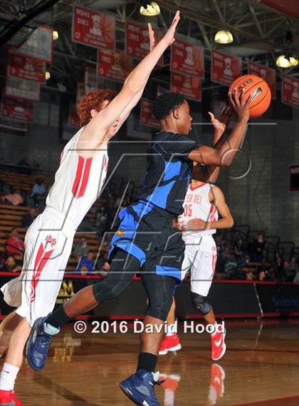Thumbnail 2 in Shadow Mountain @ Mater Dei (Nike Extravaganza) photogallery.