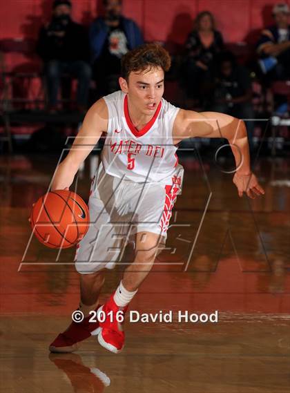 Thumbnail 2 in Shadow Mountain @ Mater Dei (Nike Extravaganza) photogallery.