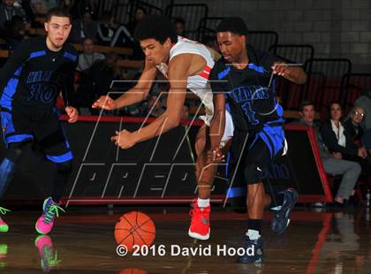 Thumbnail 1 in Shadow Mountain @ Mater Dei (Nike Extravaganza) photogallery.