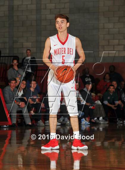 Thumbnail 1 in Shadow Mountain @ Mater Dei (Nike Extravaganza) photogallery.