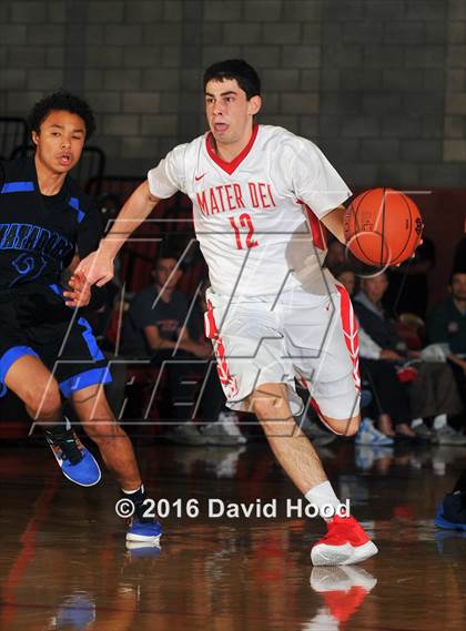 Thumbnail 2 in Shadow Mountain @ Mater Dei (Nike Extravaganza) photogallery.