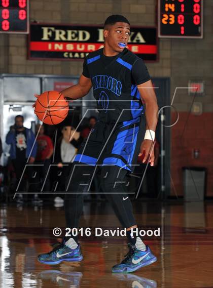 Thumbnail 3 in Shadow Mountain @ Mater Dei (Nike Extravaganza) photogallery.