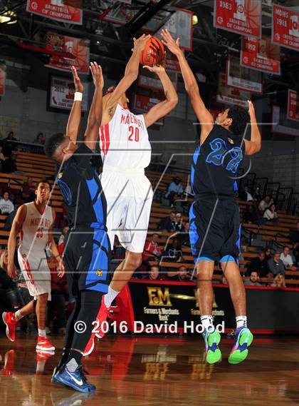 Thumbnail 1 in Shadow Mountain @ Mater Dei (Nike Extravaganza) photogallery.