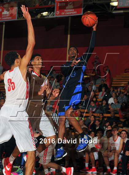 Thumbnail 2 in Shadow Mountain @ Mater Dei (Nike Extravaganza) photogallery.