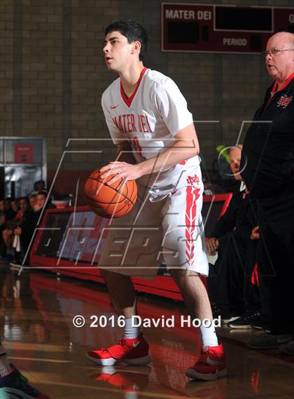 Thumbnail 1 in Shadow Mountain @ Mater Dei (Nike Extravaganza) photogallery.