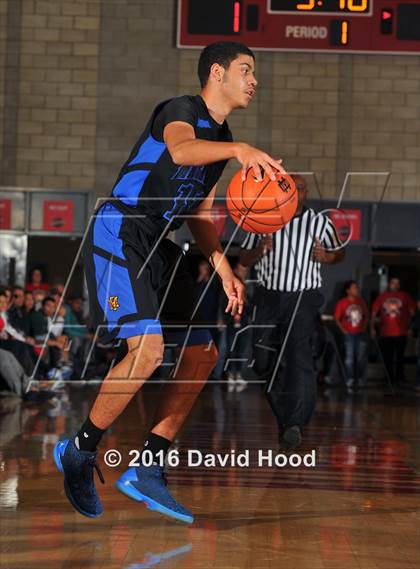 Thumbnail 1 in Shadow Mountain @ Mater Dei (Nike Extravaganza) photogallery.