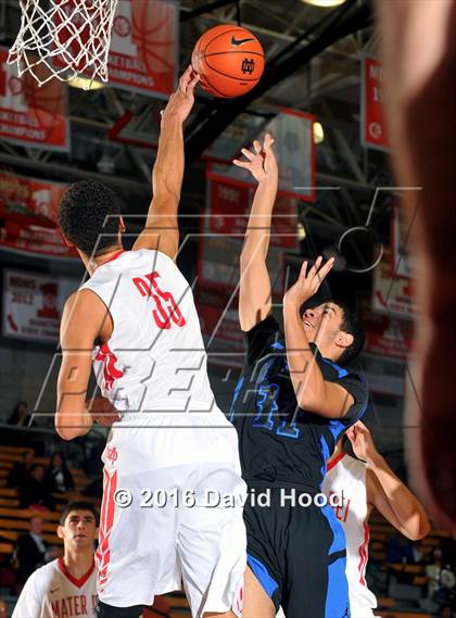 Thumbnail 2 in Shadow Mountain @ Mater Dei (Nike Extravaganza) photogallery.