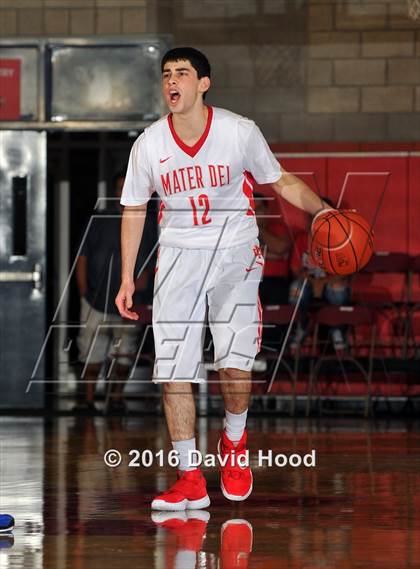 Thumbnail 1 in Shadow Mountain @ Mater Dei (Nike Extravaganza) photogallery.