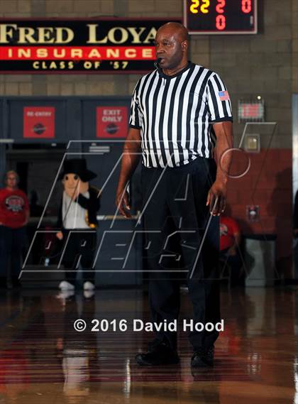 Thumbnail 3 in Shadow Mountain @ Mater Dei (Nike Extravaganza) photogallery.