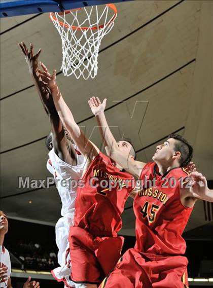Thumbnail 2 in Orange Lutheran vs. Mission Viejo (CIF SS D1A Final) photogallery.