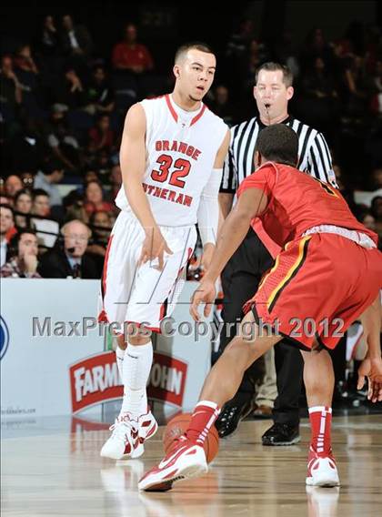 Thumbnail 3 in Orange Lutheran vs. Mission Viejo (CIF SS D1A Final) photogallery.