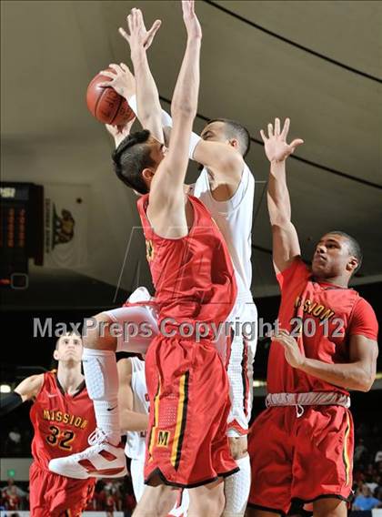 Thumbnail 1 in Orange Lutheran vs. Mission Viejo (CIF SS D1A Final) photogallery.