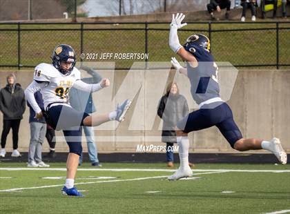 Thumbnail 2 in St. Joseph vs. DeWitt photogallery.