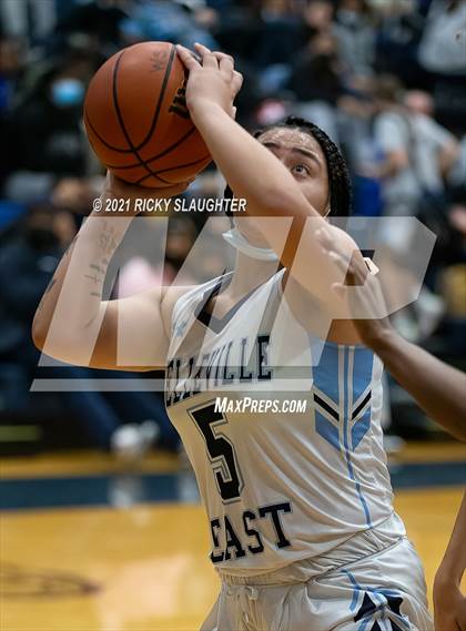 Thumbnail 3 in Collinsville @ Belleville East photogallery.