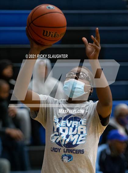 Thumbnail 1 in Collinsville @ Belleville East photogallery.