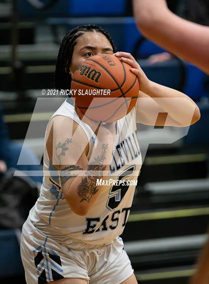 Thumbnail 3 in Collinsville @ Belleville East photogallery.