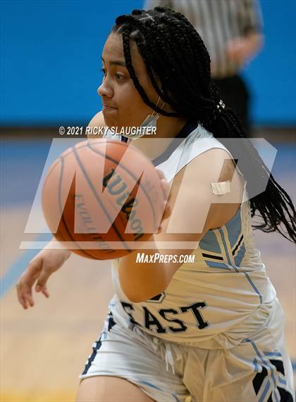 Thumbnail 3 in Collinsville @ Belleville East photogallery.